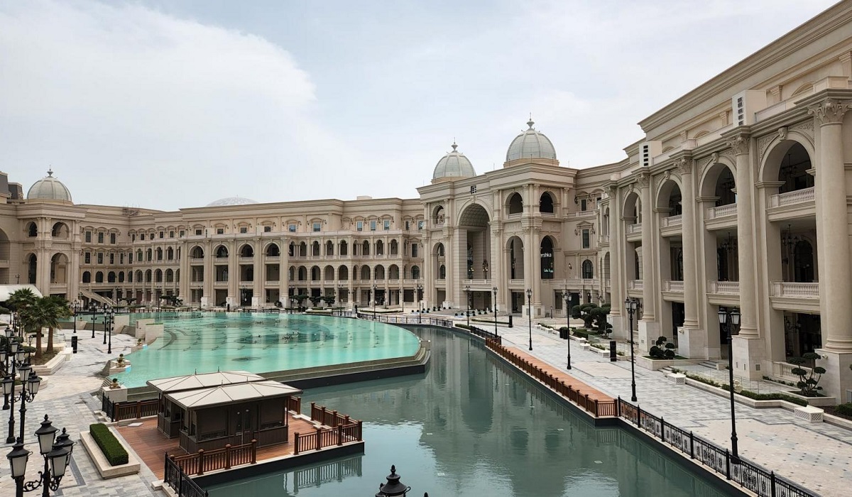 Child Dies From Injuries After Falling in Place Vendome Mall